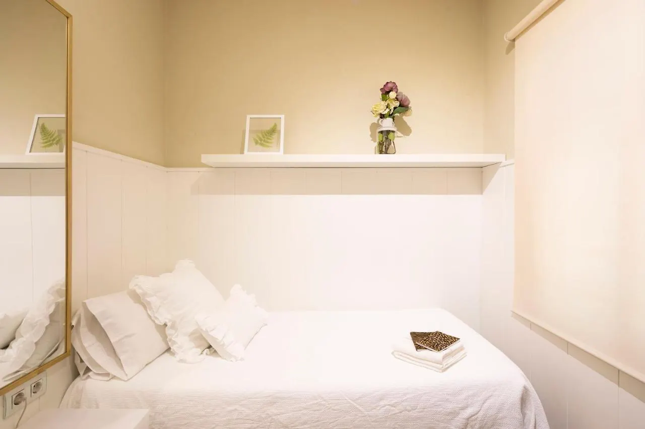 Chic Gran Via Apartment Barcelona