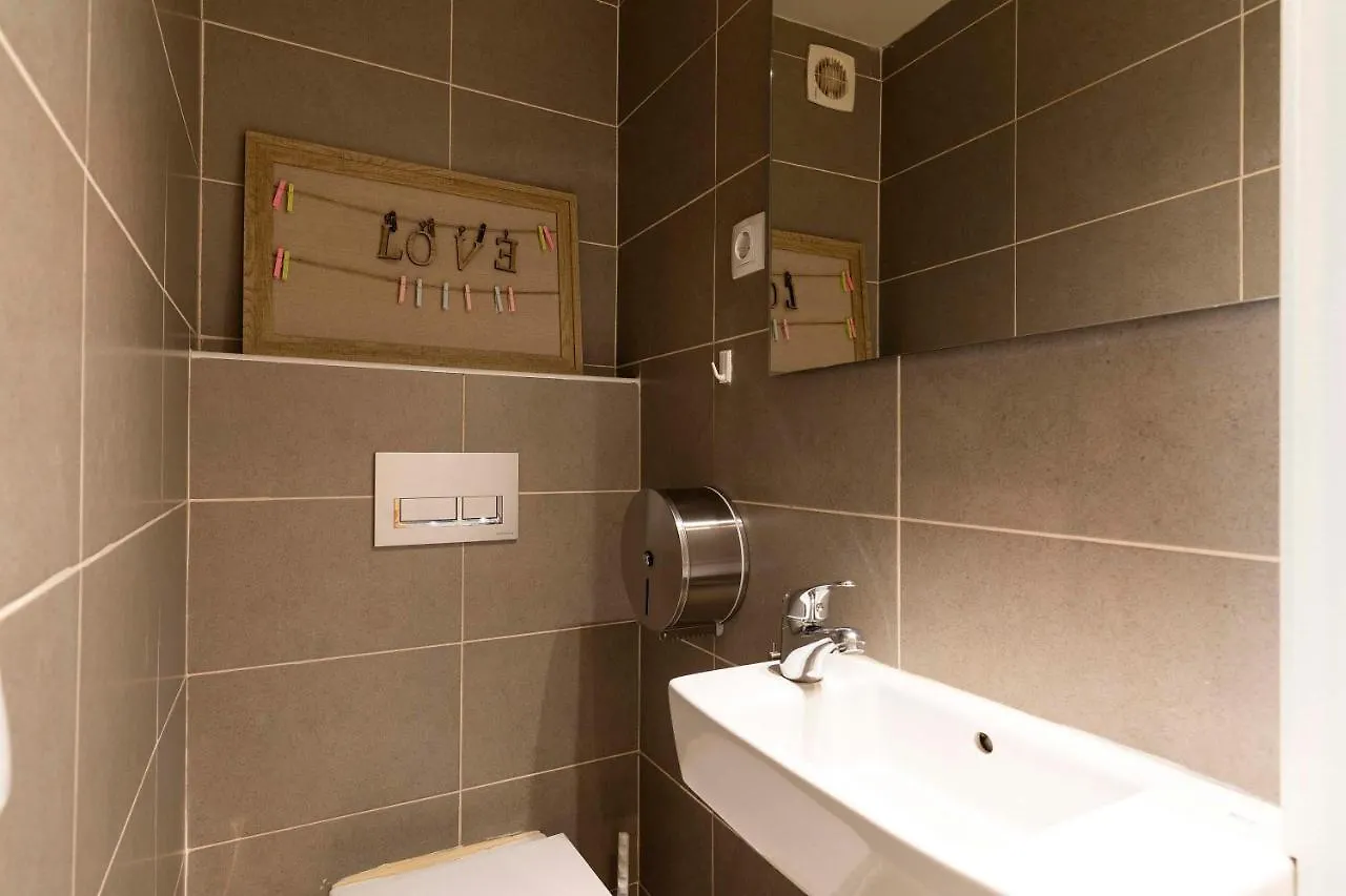 Chic Gran Via Apartment Barcelona